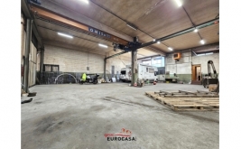 Magazzino di 300 mq con carroponte